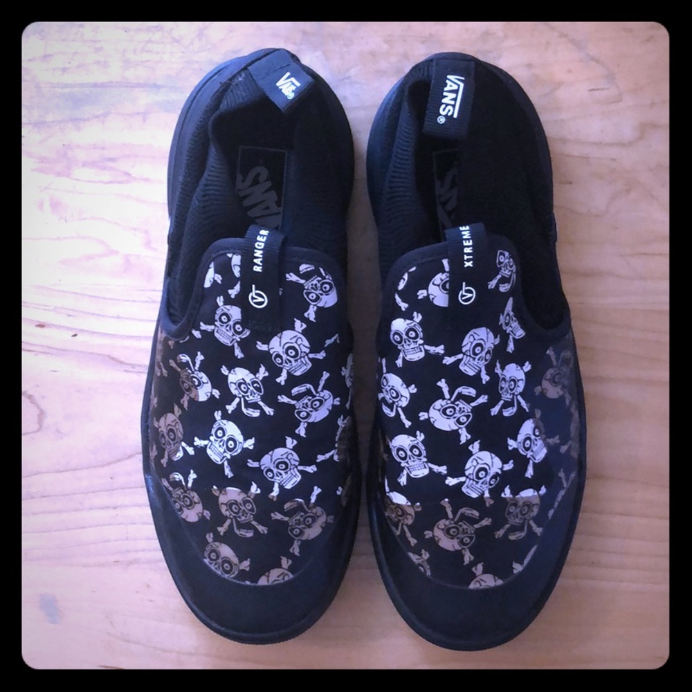 Vans Xtremeranger slip ons